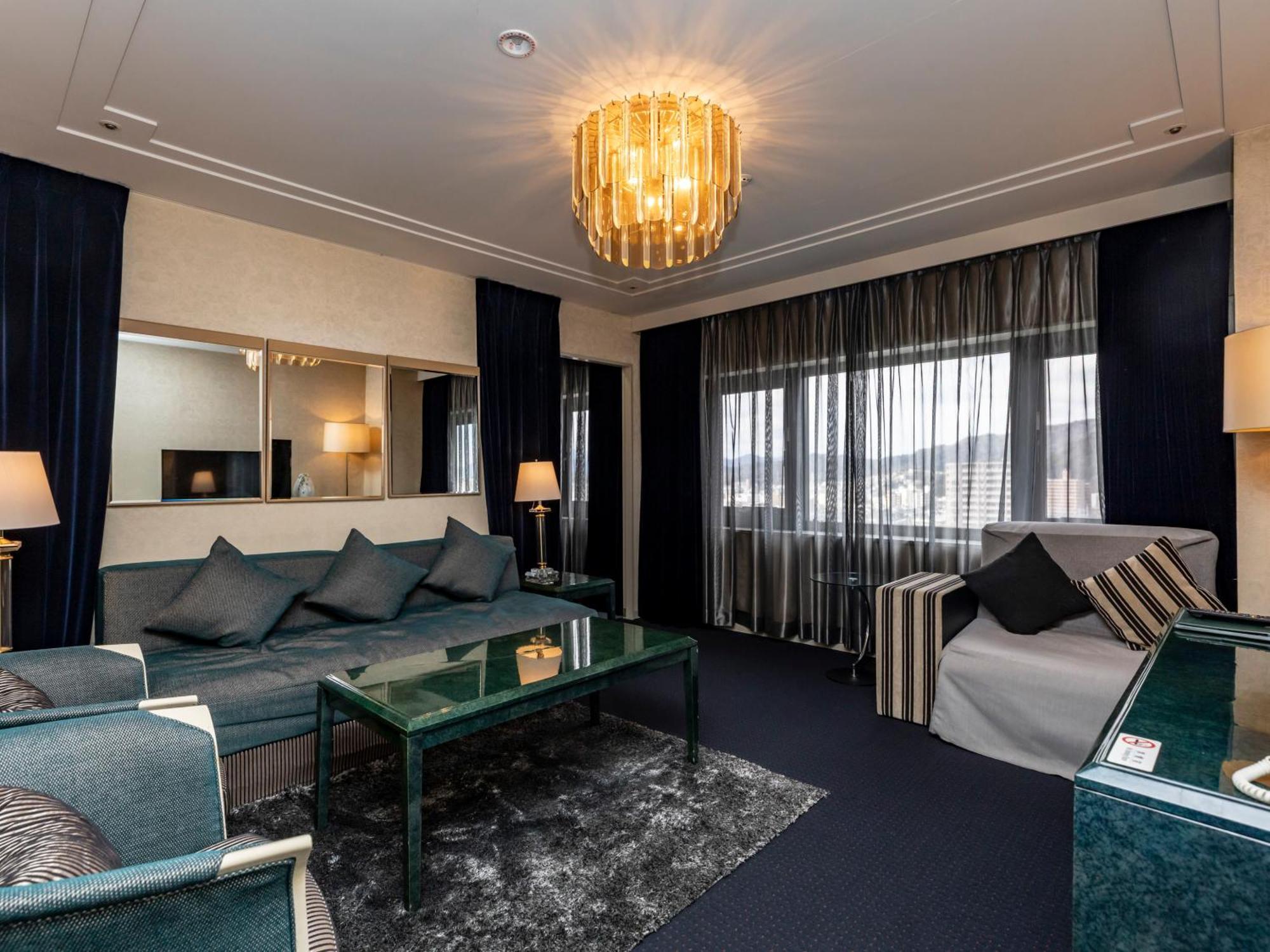 Century Plaza Hotel Tokushima Eksteriør bilde