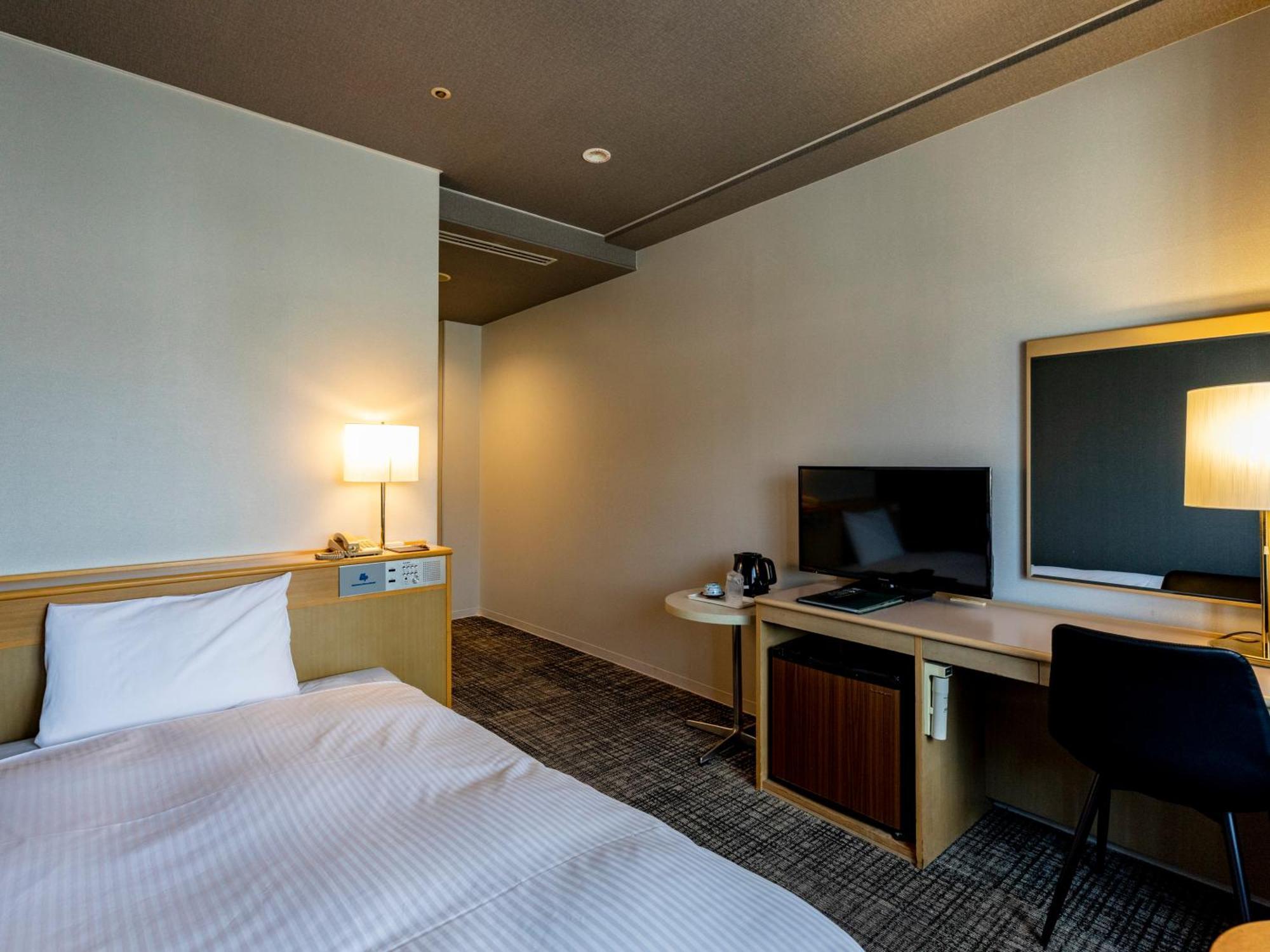 Century Plaza Hotel Tokushima Rom bilde